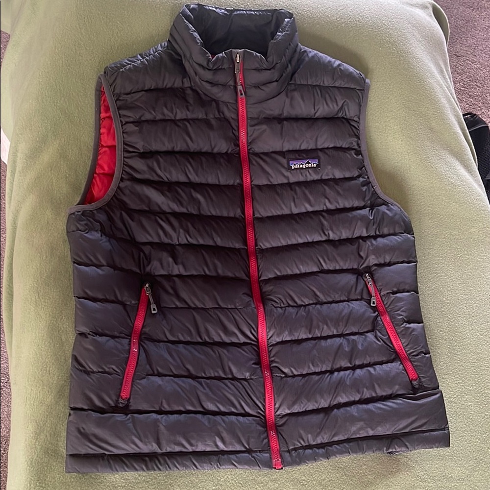 Patagonia Men's Black Down Puffer Vest